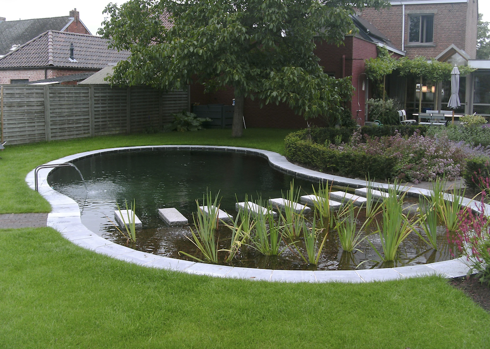 Rollgum-EPDM-liner-for-ponds-dams-lagoons-2-1.png