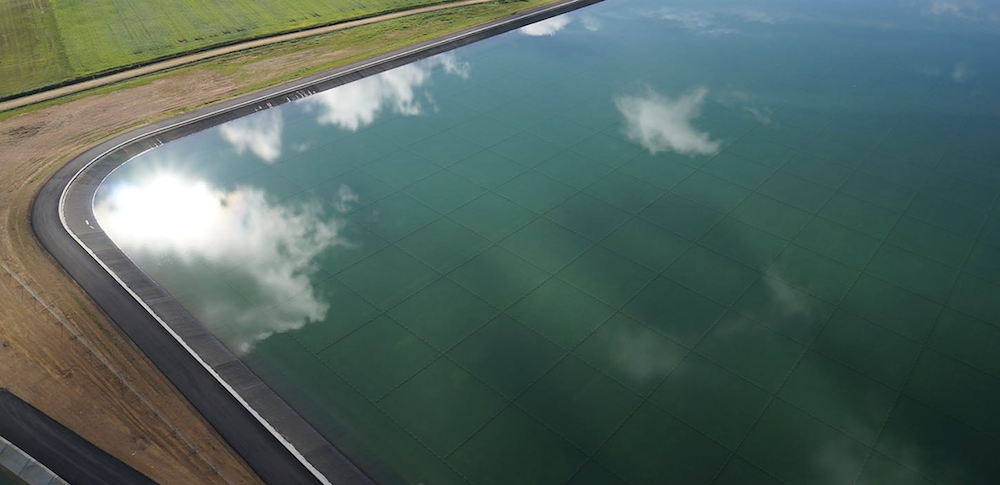 Rollgum-EPDM-liner-for-ponds-dams-lagoons-5.png